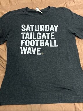 Iowa Hawkeye Wave Graphic Tee - Dark Gray